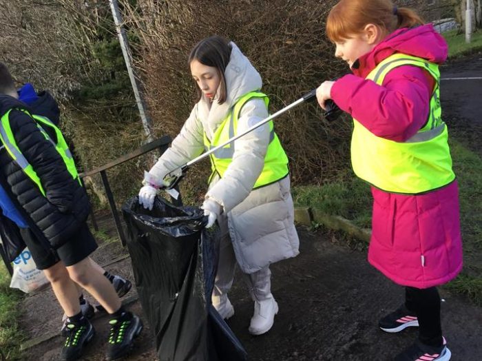 Inspire Litter Picking Heroes (80)