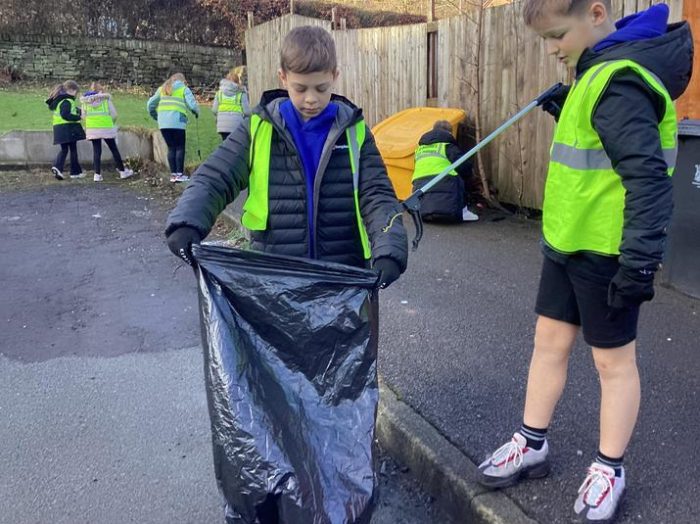 Inspire Litter Picking Heroes (93)